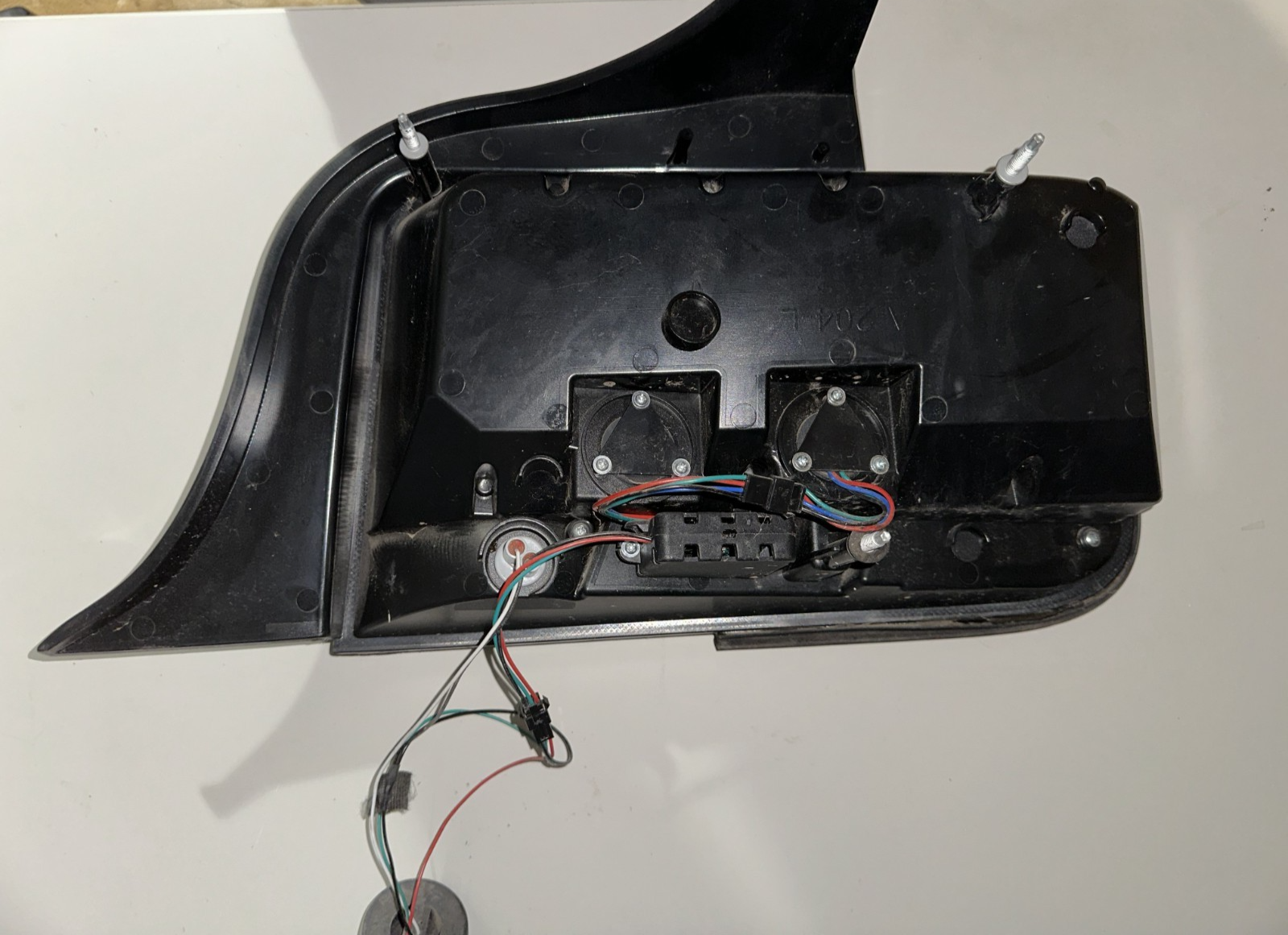 05-09 Ford Mustang LED Tail light With Wiring LH Driver With All Bulbs Working