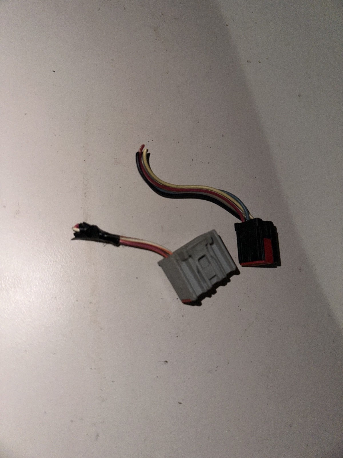 05-09 Ford Mustang Eletrical Connector Radio Shaker 1000/Buttons OEM W Wires