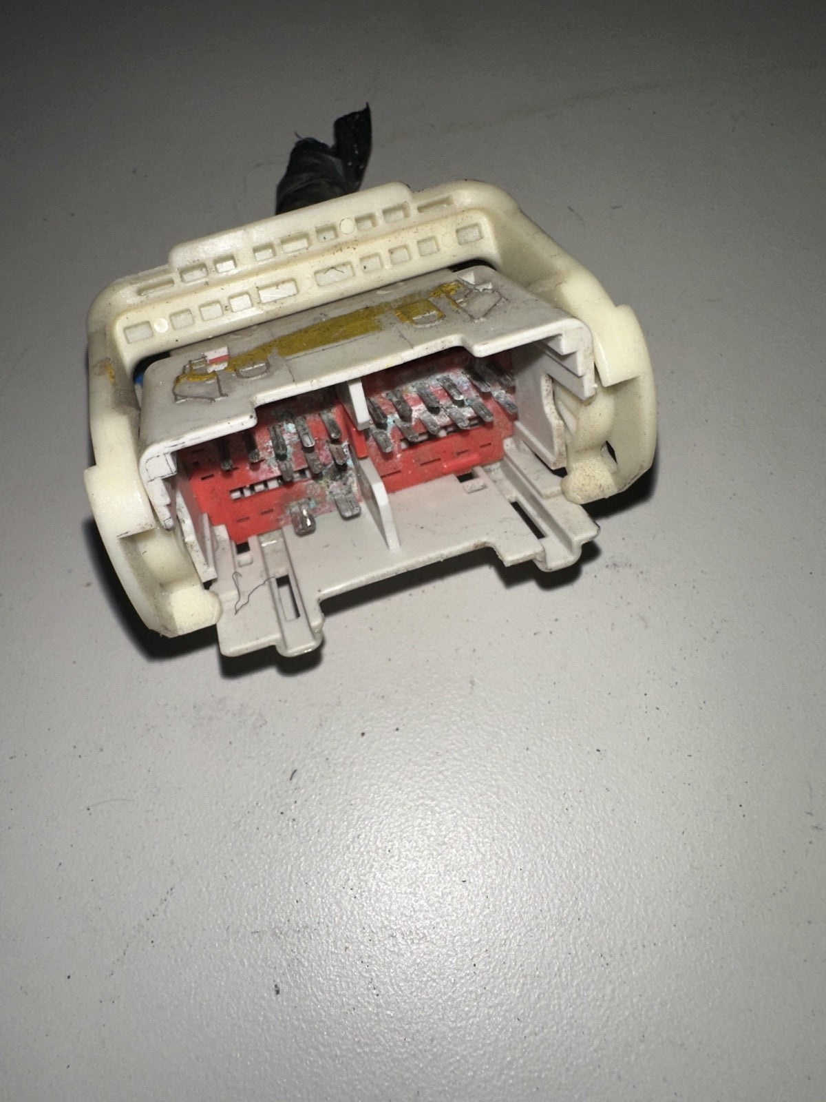 05-06 Ford Mustang BCM Connector Body Control Module Plug OEM W/ Wires