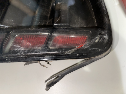 05-09 Ford Mustang LED Tail light With Wiring RH Passenger DAMAGED