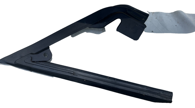 05-14 Ford Mustang RH Passenger Mirror Filler Weatherstrip OEM