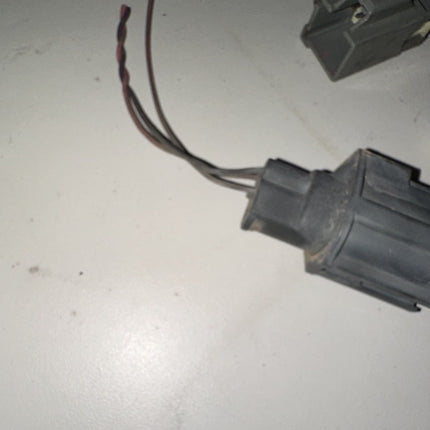 05-06 Ford Mustang Eletrical Connectors Plugs Clips OEM W/ Wires Misc.