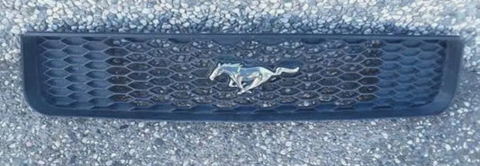 05-09 Mustang Base Model Grille W/ Upper Radiator Cover OEM